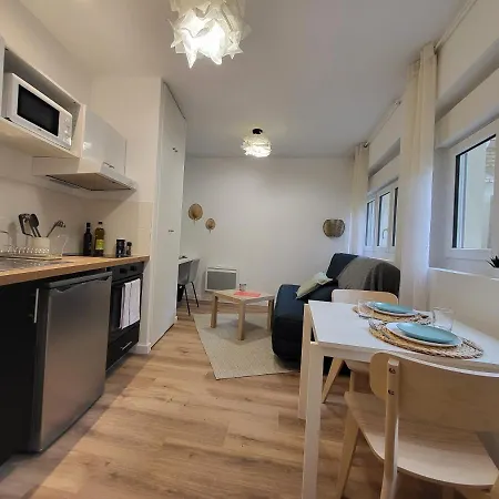 Le Nagi : Beau Studio Avec Patio Privatif Apartment Rouen