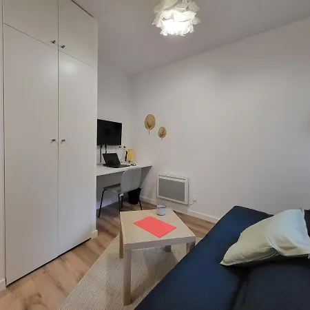 Apartment Le Nagi : Beau Studio Avec Patio Privatif Rouen