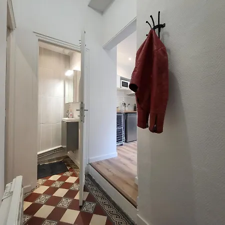 Le Nagi : Beau Studio Avec Patio Privatif Apartment Rouen